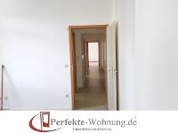 Wohnimmobilie Miete Etagenwohnung 2,5 ZKB in Hannover, Kernsanierung in 2009, Wannenbad mit Fenster, Balkon