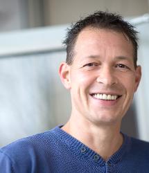 Jörg W. Gerber