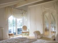 Wohnimmobilie Miete Dachgeschosswohnung repräsentative 3 Zimmer mit Balkon, Wintergarten und wunderbarem Kamin, zusätzlich ein eigener Gartenanteil mit gemauertem Grill