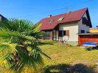 Wohnimmobilie Kauf Einfamilienhaus Geräumiges Einfamilienhaus mit Doppelgarage auf großem Grundstück