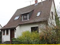Wohnimmobilie Kauf Einfamilienhaus Charmantes Haus mit großem Garten wartet auf Sie