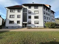 Wohnimmobilie Kauf Etagenwohnung Helle 3,5 Zimmerwohnung mit Balkon und 2 PKW-Stellplätze