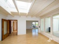 Wohnimmobilie Miete Penthousewohnung/Loft/Maisonette Sollten Sie selbst Eigentümer einer Immobilie sein und diese verkaufen oder vermieten wollen, dann sind wir Ihnen gerne dabei behilflich. 100 % uns