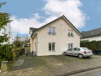 Wohnimmobilie Kauf Doppelhaus Modernes Doppelhaus für zwei Familien mit großzügigem Garten!