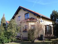 Wohnimmobilie Kauf Einfamilienhaus Gemütliches Einfamilienhaus mit vier Zimmern und Carport in ruhiger Lage