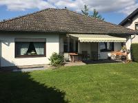 Exklusive Immobilie Einfamilienhaus Bungalow mit sonnenverwöhntem Garten in herrlicher Feldrandlage