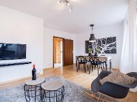 Wohnimmobilie Kauf Doppelhaus Die hier angebotene Doppelhaushälfte befindet sich im alten Ortskern Herrnsheims. Auf einem ca. 409m2 großen Grundstück finden Sie Ihr neues Zuhause. Das Haus verfügt übe