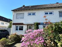 Wohnimmobilie Kauf Einfamilienhaus Charmantes Reihenendhaus mit großem Eckgrundstück – Familienfreundliches Wohnen in ruhiger Lage!