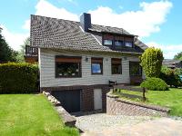 Wohnimmobilie Kauf Einfamilienhaus Modernisiertes Einfamilienhaus mit Vollkeller und Tiefgarage