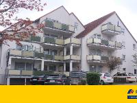 Wohnimmobilie Kauf Etagenwohnung Die Eigentumswohnung in dem Mehrparteienhaus ist im 1.OG und teilt sich auf in Wohn-Eßzimmer mit offener Küche.Badezimmer,Schlafzimmer,Balkon,Kellerraum und Tiefgarage
