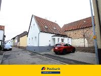 Wohnimmobilie Kauf Einfamilienhaus Dieses schöne, neu sanierte Einfamilienhaus im Herzen von Bürstadt konnten wir in nur 4 Wochen erfolgreich vermarkten. Das Besondere? Ein Altbau neu saniert, Stellpl