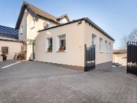 Wohnimmobilie Kauf Einfamilienhaus Außergewöhnliches EFH mit angebauter Halle