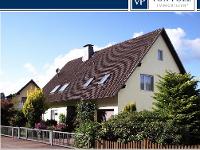 Wohnimmobilie Kauf Mehrfamilienhaus Das großzügig ruhig gelegene Zweifamilienhaus mit idyllisch liebevoll angelegtem Garten endet an einem kleinem Bachlauf unterhalb des Gartens und lässt die Seele au