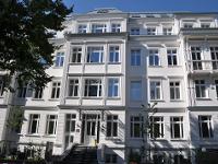 Wohnimmobilie Miete Mehrfamilienhaus Das hochwertige Neubau-Passivhaus im Stil der Gründerzeit befindet sich in zentraler und sehr beliebter Lage von Eimsbüttel. Dieses exklusive 4-geschossige Neubaup