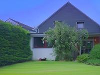 Wohnimmobilie Kauf Mehrfamilienhaus freistehendes Ein-/Zweifamilienhaus - Selbst einziehen & Freiraum genießen mit Garten und Stellplätzen