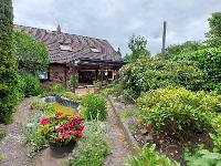 Wohnimmobilie Kauf Einfamilienhaus Vielseitiges Einfamilienhaus mit Einliegerwohnung in ruhiger Lage In naturnaher Umgebung durften wir dieses gepflegte Einfamilienhaus aus dem Jahr 1984 erfolgreich v