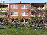 Wohnimmobilie Kauf Mehrfamilienhaus In Düsseldorf Gerath durften wir dieses gepflegte Mehrfamilienhaus aus dem Jahr 1965 erfolgreich vermitteln. Die Immobilie bestand aus insgesamt sechs Wohneinheiten
