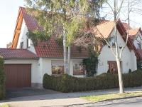 Wohnimmobilie Kauf Einfamilienhaus Anspruchsvolles Traumhaus mit Einliegerwohnung und Außenpool