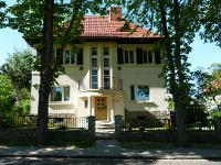 Wohnimmobilie Kauf Burg/Schloß/Bauernhaus/Villa/Herrenhaus/Landhaus/Reiterhof Villa mit kleinem Park