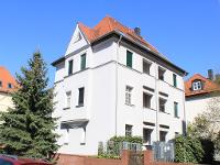 Wohnimmobilie Kauf Etagenwohnung gemütliche Zwei-Raum-Wohnung mit Tageslichtbad, Loggia und Parkett
