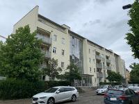 Wohnimmobilie Kauf Etagenwohnung Familienwohnung mit zwei Balkonen, Aufzug und Tiefgaragenstellplatz in bester Lage