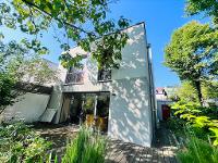 Wohnimmobilie Kauf Reihenhaus Das perfekte Stadthaus für die Familie - Schönes 5-Raum-Reihenendhaus mit sonnigem Grundstück