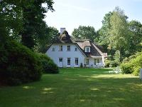 Exklusive Immobilie Burg/Schloß/Bauernhaus/Villa/Herrenhaus/Landhaus/Reiterhof Traumhaftes Reetdachanwesen mit herrlichem Blick in die Natur!