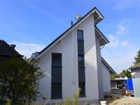 Wohnimmobilie Miete Erdgeschosswohnung Wir bieten mit diesem Neubau-Angebot 5 moderne Wohnungen zur unmittelbaren Anmietung an. Die Wohnungen liegen innerhalb eines optisch sehr ansprechenden 5-Famili