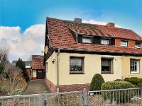 Wohnimmobilie Kauf Einfamilienhaus Eine kleine Doppelhaushälfte in Nordhausen, dem Thüringer Tor zum Harz, sucht neue Besitzer.