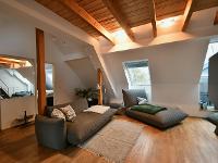 Wohnimmobilie Miete Dachgeschosswohnung Wunderschöne Dachgeschosswohnung in denkmalgeschütztem Haus