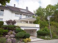 Wohnimmobilie Miete Etagenwohnung Frisch renovierte 3-Zimmer-Wohnung mit Balkon wartet auf neue Mieter!