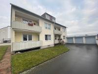 Wohnimmobilie Miete Etagenwohnung Helle 3-Zimmer-Wohnung mit Balkon und Garage am Rehbühl in Weiden