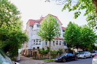Wohnimmobilie Kauf Dachgeschosswohnung 3-Zimmer-Dachgeschosswohnung in denkmalgeschützter Altbauvilla!