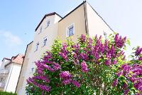 Wohnimmobilie Kauf Etagenwohnung Freie 3-Zimmer-Wohnung mit Tageslichtbad und Carport!