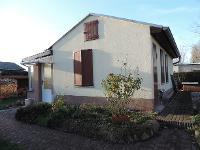 Wohnimmobilie Kauf Einfamilienhaus Dieses Freizeitobjekt im " Grünen"befindet sich am Rande des Akener Landschaftsschutzgebietes Es besteht aus einem Wohnhaus mit Wohnzimmer, Wintergarten,Schlafraum u