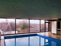 Wohnimmobilie Kauf Etagenwohnung Wohnung mit Aufzug zum Schwimmbad/Sauna für alle Bewohner des Hauses