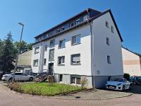 Wohnimmobilie Kauf Etagenwohnung Perfekt für die kleine Familie! Helle und modern renovierte Wohnung mit Balkon in ruhiger Spielstraße.