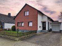 Wohnimmobilie Kauf Einfamilienhaus Freistehendes Einfamilienhaus mit Garage in Blatzheim