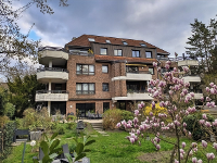 Wohnimmobilie Kauf Etagenwohnung Vermietetes Appartment mit Balkon und Tiefgaragenstellplatz in Lindenthal